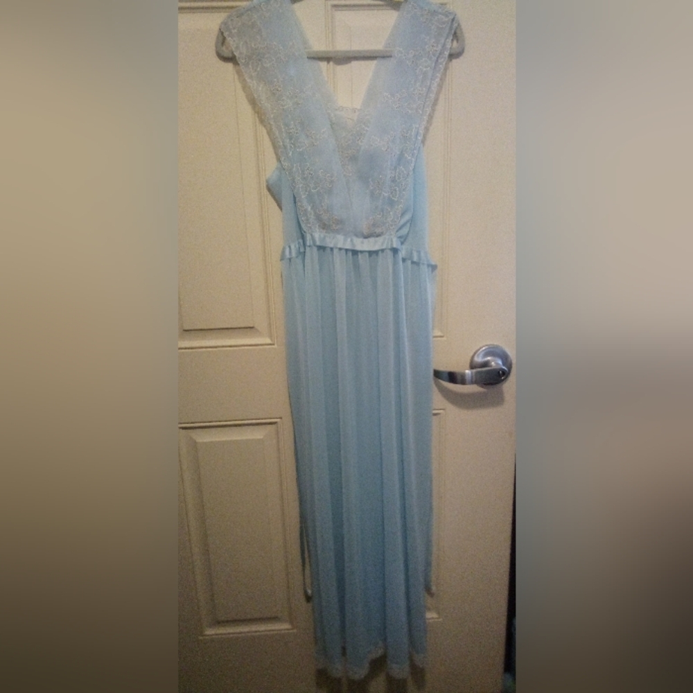 Elegant Baby Blue Vintage Carter's Nylon Nightgown Size 36